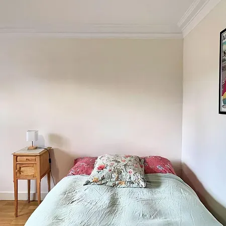 Large 4-room In 5th Cuvier Апартаменты