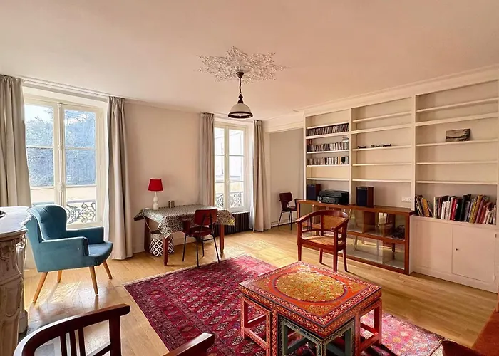 Апартаменты Large 4-room In 5th Cuvier Париж