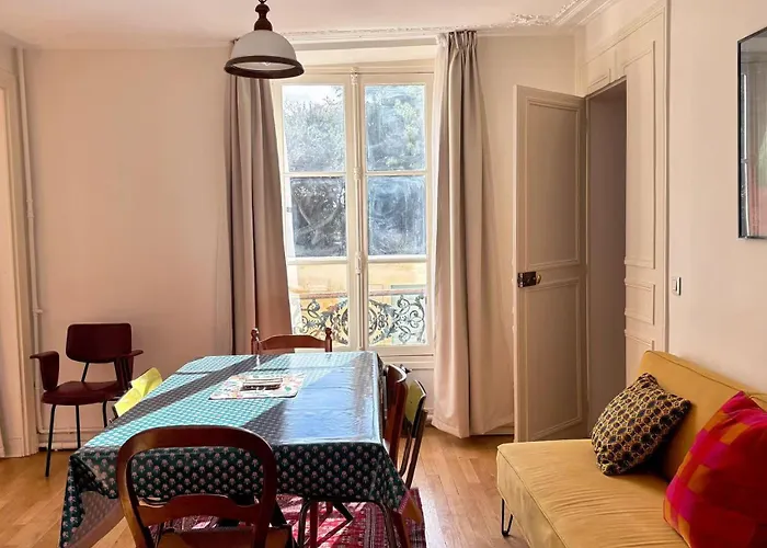 Апартаменты Large 4-room In 5th Cuvier Париж